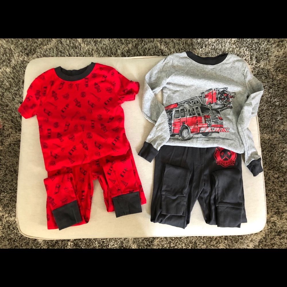 Kirkland Signature set of two Pajamas, size 7